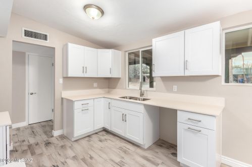 7401 20 St, Tucson AZ 85745-3035 exterior