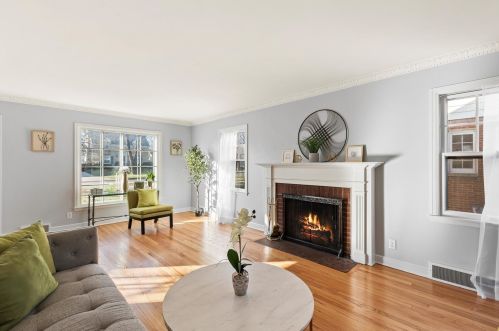 2516 83, Milwaukee WI 53213-1027 exterior