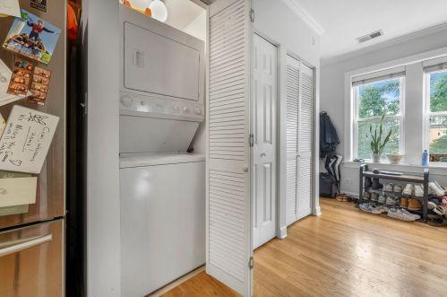 3400 Janssen Ave, Chicago IL  60657-1274 exterior