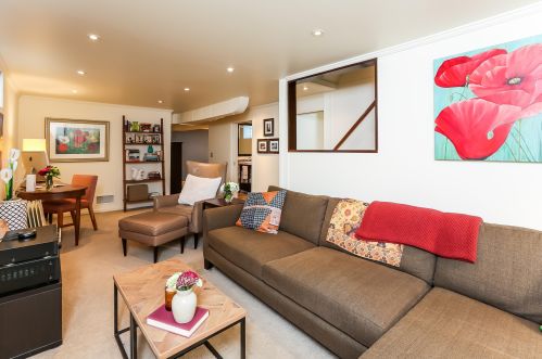 1360 Hartford Ave, Saint Paul MN 55116-1648 exterior