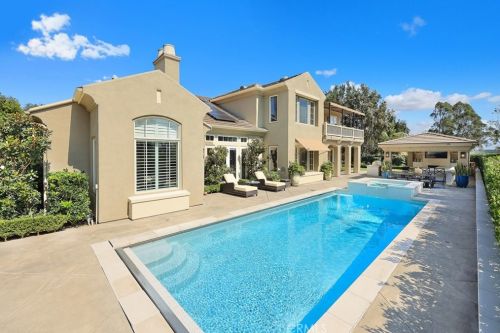 2440 Bronzewood Dr, Tustin CA  92782-4321 exterior