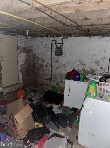 1110 White St, Chester PA 19013-6429 exterior