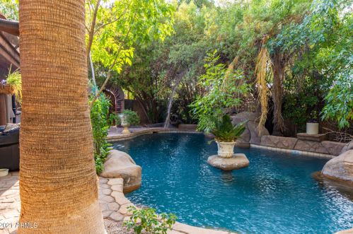 18 Betty Elyse Ln, Phoenix AZ 85022-3434 exterior