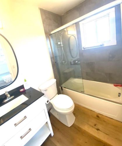 245 L St, Bakersfield CA 93304-1472 exterior