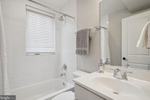 623 6 St, Washington DC 20024-2693 exterior