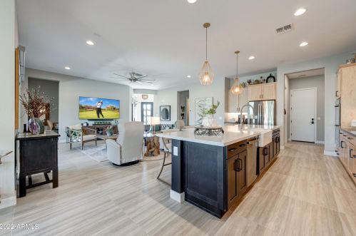 22417 29 Pl, Phoenix AZ 85040 exterior