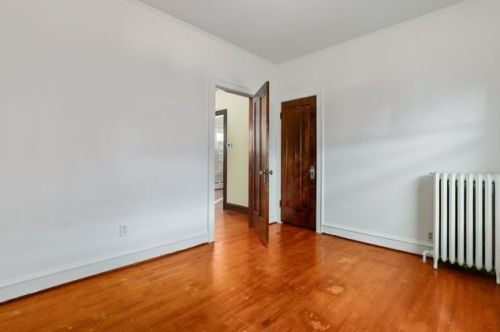 5004 Tripp Ave, Chicago IL 60630-2724 exterior