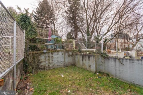 263 Krams Ave, Philadelphia PA 19128-4747 exterior