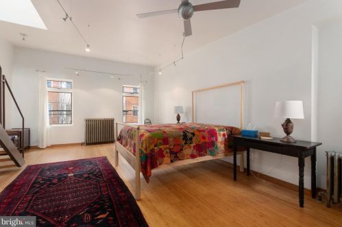 1124 13 St, Philadelphia PA 19147-4534 exterior