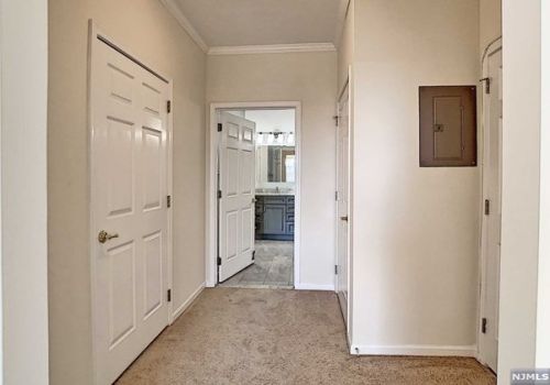 303 Cleveland Ln, Rockaway NJ 07866-5803 exterior