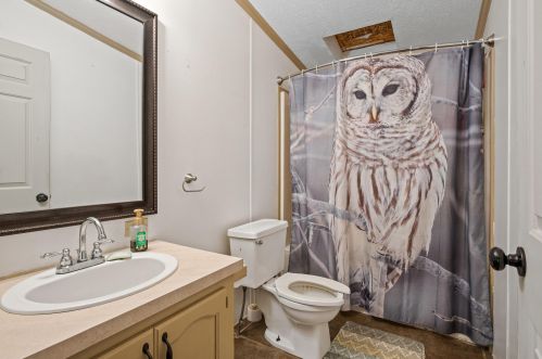 663 Maple Is Rd, Meskegon MI 49442-9479 exterior