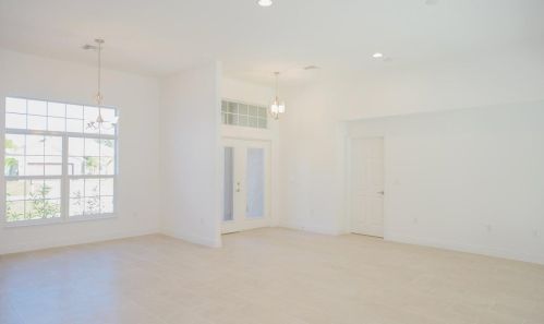 1660 Lexington Dr, Fort Pierce FL 34953-1629 exterior