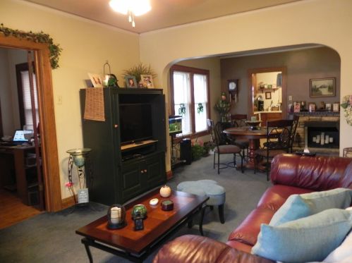 419 Cornelia St, Joliet IL 60435-6039 exterior