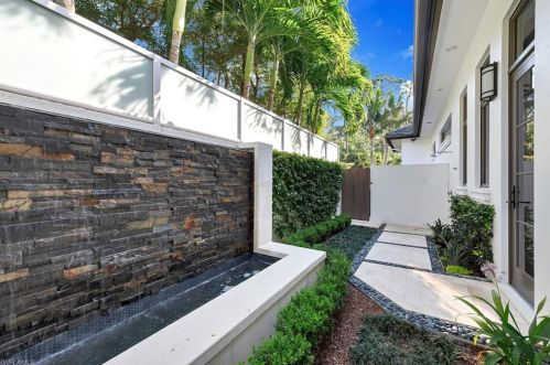 16951 Verona Ln, Naples FL 34110 exterior