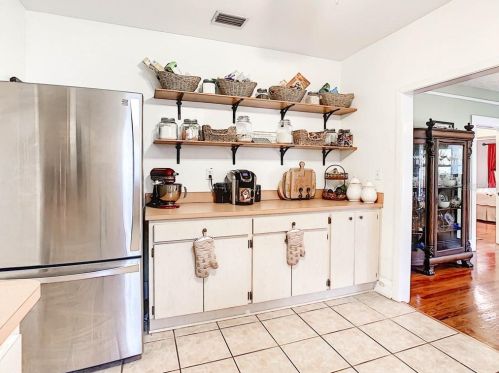 918 Shadowlawn Ave, Tampa FL 33603-2327 exterior