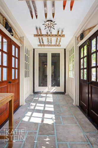 700 Plymouth Ave, Grand Rapids MI 49505-6069 exterior