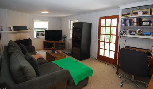 2 Ridge Dr, Berkeley Heights NJ  07922-2110 exterior