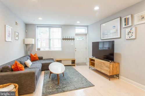 511 Christian St, Philadelphia PA  19147-4003 exterior