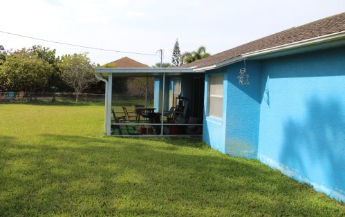 2109 Matanzas Ave, Fort Pierce FL 34946-5534 exterior