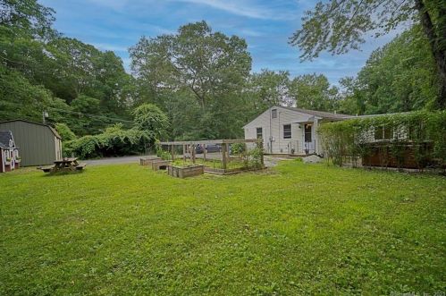 81 Rte 80, Deep River CT 06419-1429 exterior