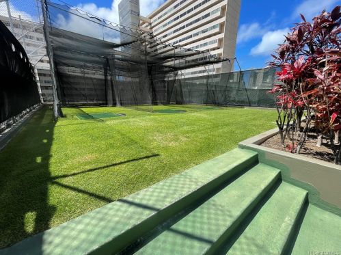 2333 Kapiolani Blvd, Honolulu HI  96826-4485 exterior