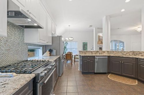 235 Abbott Dr, Austin TX 78737-4536 exterior