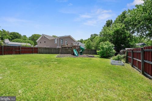 315 Alexis Dr, Glen Burnie MD 21061-6172 exterior