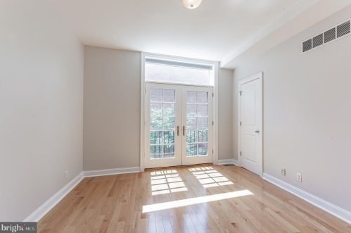 927 2nd St, Philadelphia PA 19122-0033 exterior