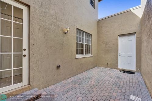 2401 7 St, Boynton Beach FL 33426-8783 exterior