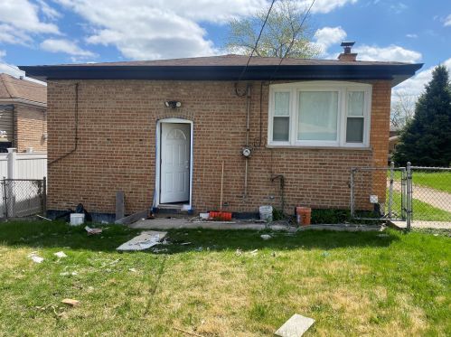 138 124 St, Chicago IL 60628-7240 exterior