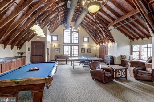 19372 Ml Dm Pl, Leesburg VA 20176-1637 exterior