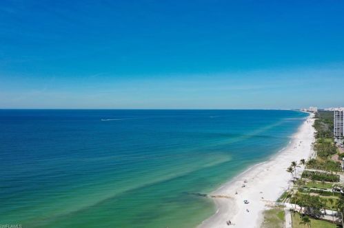 1391 Hilltop Dr, Naples FL exterior