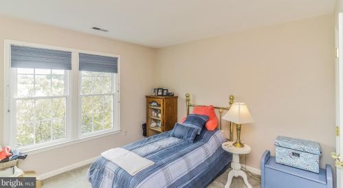 13606 Mt Prospect Dr, Rockville MD 20850-3510 exterior