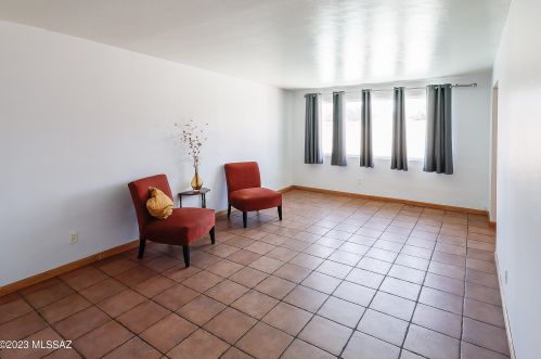 736 Desert Steppes Dr, Tucson, AZ 85710-5942