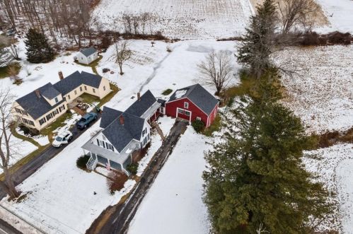 10 Singletary Ave, Sutton MA 01590-1842 exterior