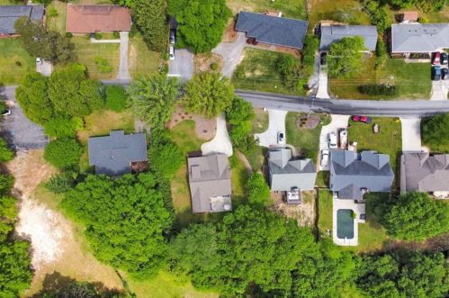 479 Holly Dr, Gainesville GA 30501-2142 exterior