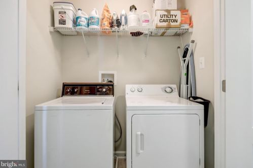 963 Indigo Bunting Ln, Glen Burnie MD 21060-8325 exterior