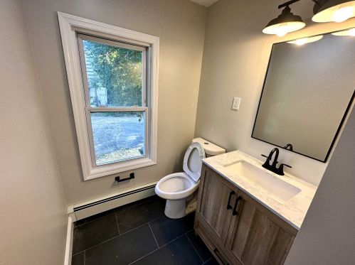 14 Eastman Ter, Poughkeepsie NY  12601-4306 exterior