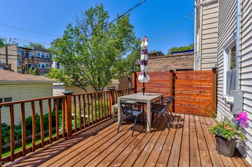 2143 Thomas St, Chicago IL 60651-3248 exterior