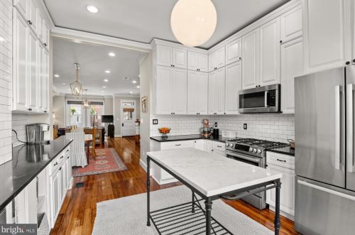 42 Quincy Pl, Washington DC 20001-1107 exterior