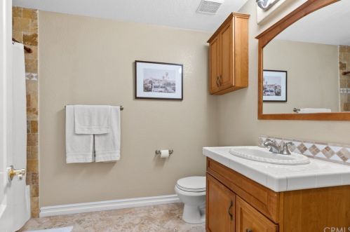 31345 Avenida Del Reposo, Temecula CA 92591-1724 exterior