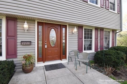 1239 13th St, Saint Charles, IL 60174-3718