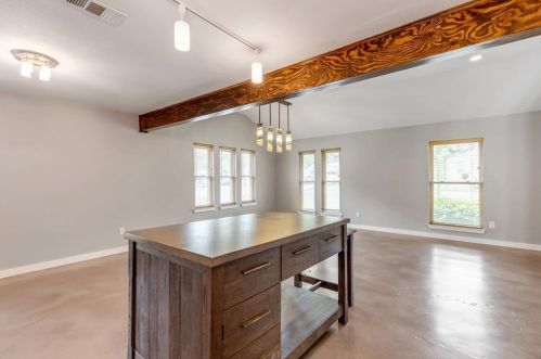 7300 Danwood Dr, Austin TX 78759-3755 exterior