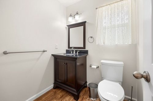 1324 Kroeger Ave, Fullerton CA exterior