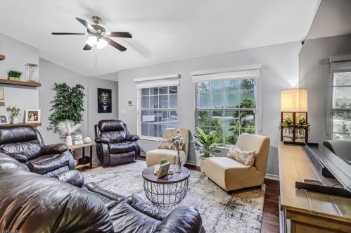 3780 8 Ave, Naples FL 34102-6842 exterior