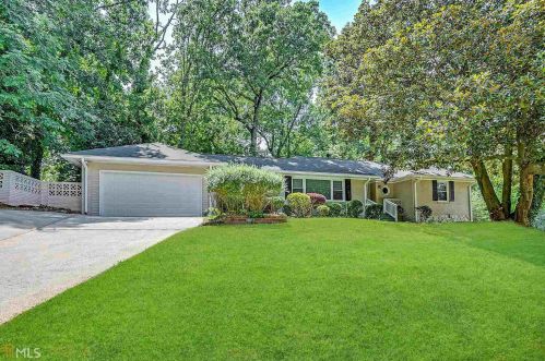 655 Lynn Cir, Atlanta GA  30311-2314 exterior