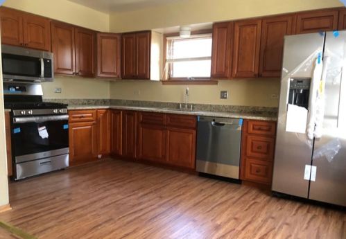 220 Hoyne Ave, Chicago IL 60643-4004 exterior