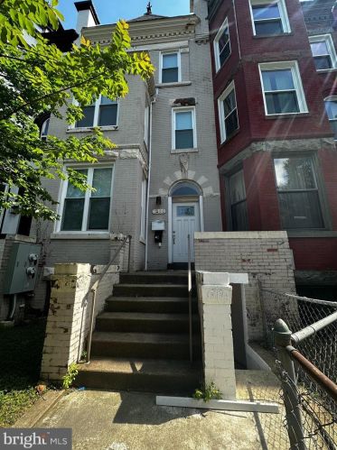 1260 Columbia Rd, Washington DC  20009-5308 exterior