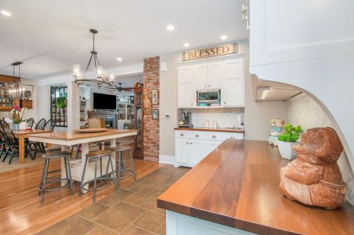 318 Academy St, Allegan MI 49010-1455 exterior