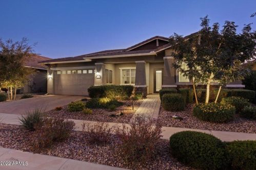1841 Aster Pl, Chandler AZ  85286-2357 exterior